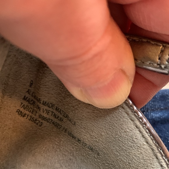 Silver heels - Picture 10 of 12